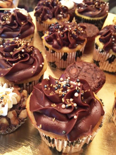 Chocolate Cupcakes Chocolate Cupcakes & Brownie Bites